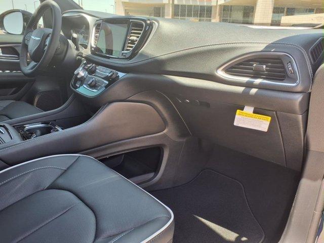 new 2025 Chrysler Pacifica car, priced at $48,620