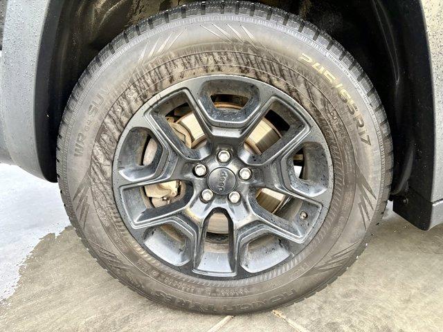 used 2019 Jeep Cherokee car, priced at $15,977