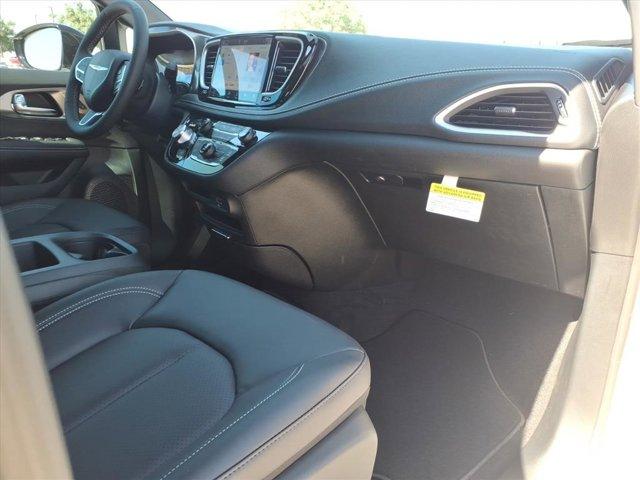 new 2026 Chrysler Pacifica car, priced at $39,534