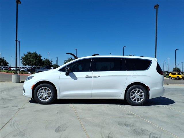 new 2026 Chrysler Pacifica car, priced at $39,534