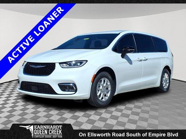 new 2026 Chrysler Pacifica car, priced at $37,784