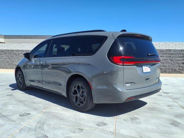 new 2025 Chrysler Pacifica car, priced at $49,157