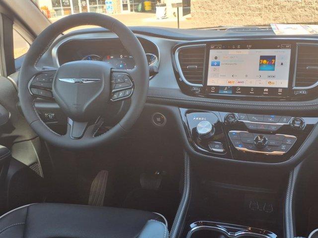 new 2025 Chrysler Pacifica car, priced at $49,157