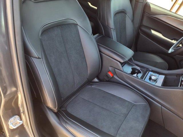new 2025 Jeep Grand Cherokee car, priced at $38,491