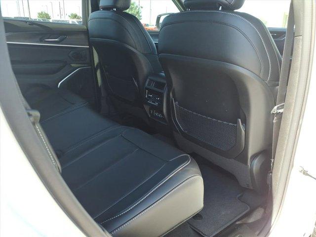 new 2025 Jeep Grand Cherokee car, priced at $45,534