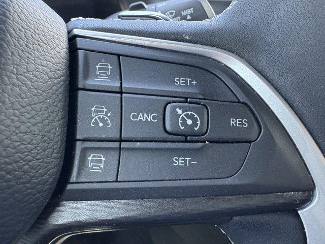 used 2025 Jeep Grand Cherokee car, priced at $34,977