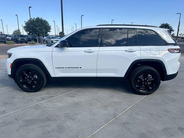 used 2025 Jeep Grand Cherokee car, priced at $39,977