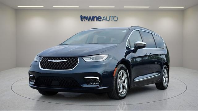 used 2022 Chrysler Pacifica car, priced at $38,625