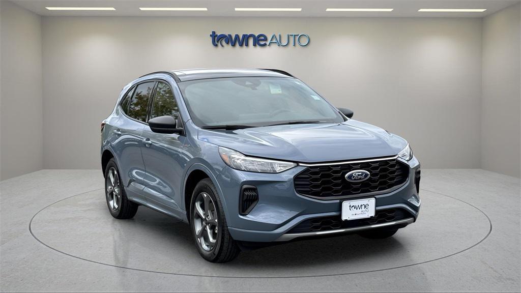 used 2023 Ford Escape car, priced at $26,278