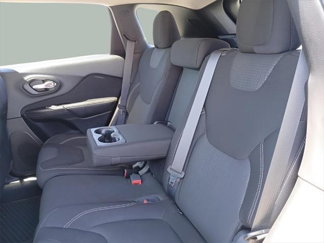 used 2015 Jeep Cherokee car, priced at $12,551