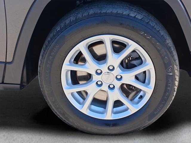used 2015 Jeep Cherokee car, priced at $12,551
