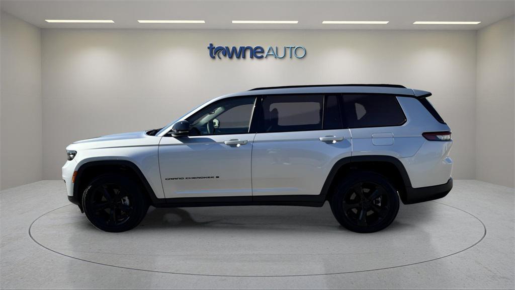 used 2023 Jeep Grand Cherokee L car, priced at $35,924