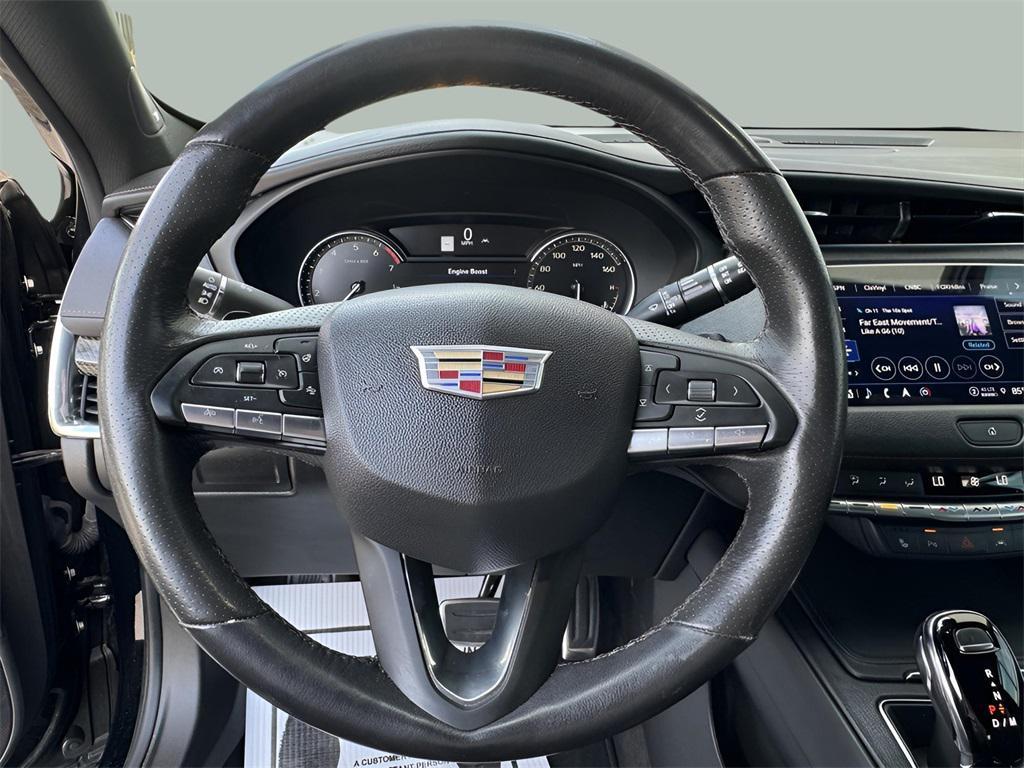 used 2023 Cadillac XT4 car, priced at $32,784