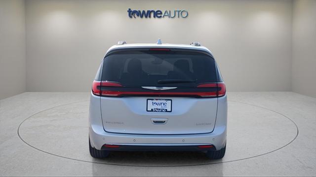 used 2022 Chrysler Pacifica car, priced at $34,751