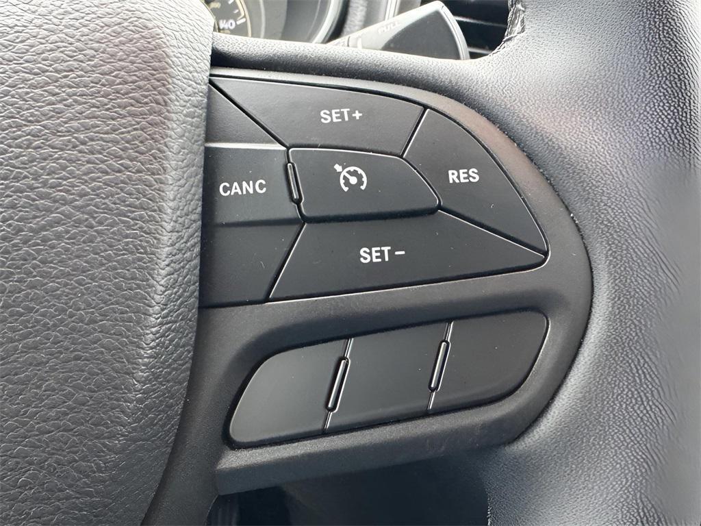 used 2022 Jeep Cherokee car, priced at $28,551