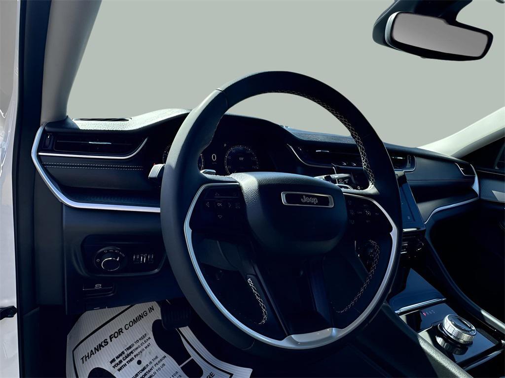 used 2023 Jeep Grand Cherokee car, priced at $31,783