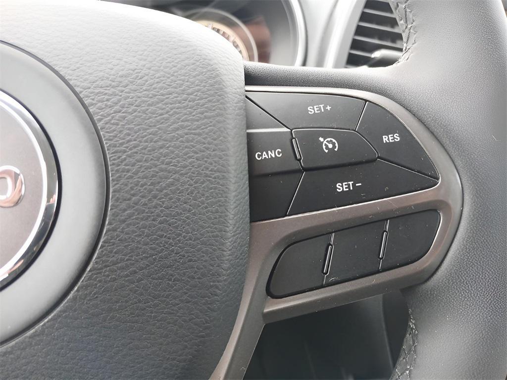 used 2022 Jeep Cherokee car, priced at $25,585