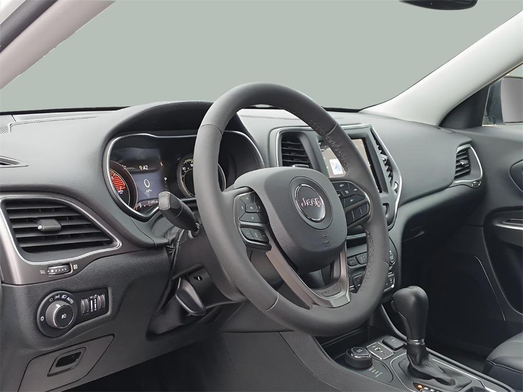 used 2022 Jeep Cherokee car, priced at $25,585