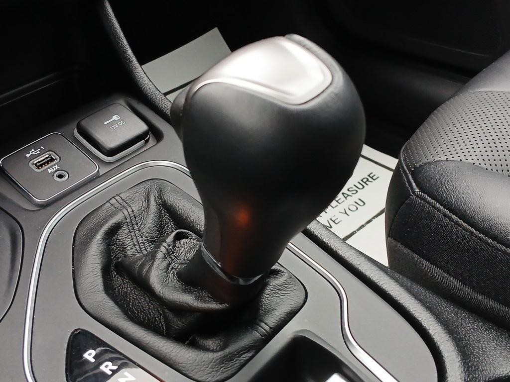 used 2022 Jeep Cherokee car, priced at $25,585