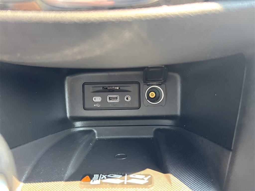 used 2022 Chevrolet Equinox car, priced at $23,494