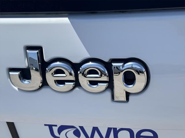 used 2021 Jeep Cherokee car, priced at $25,129