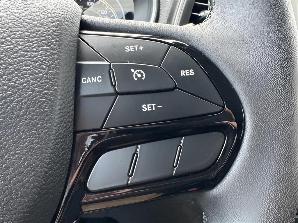 used 2021 Jeep Cherokee car, priced at $23,092