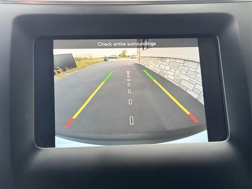 used 2021 Jeep Cherokee car, priced at $23,092