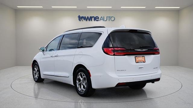 used 2022 Chrysler Pacifica car, priced at $37,498