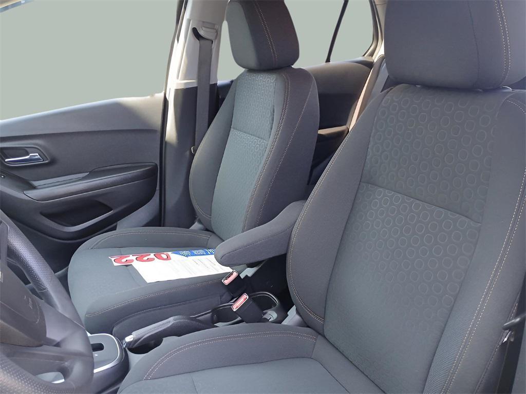 used 2022 Chevrolet Trax car, priced at $17,651