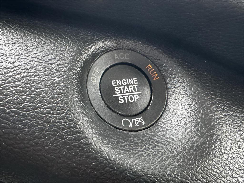 used 2022 Jeep Cherokee car, priced at $23,987