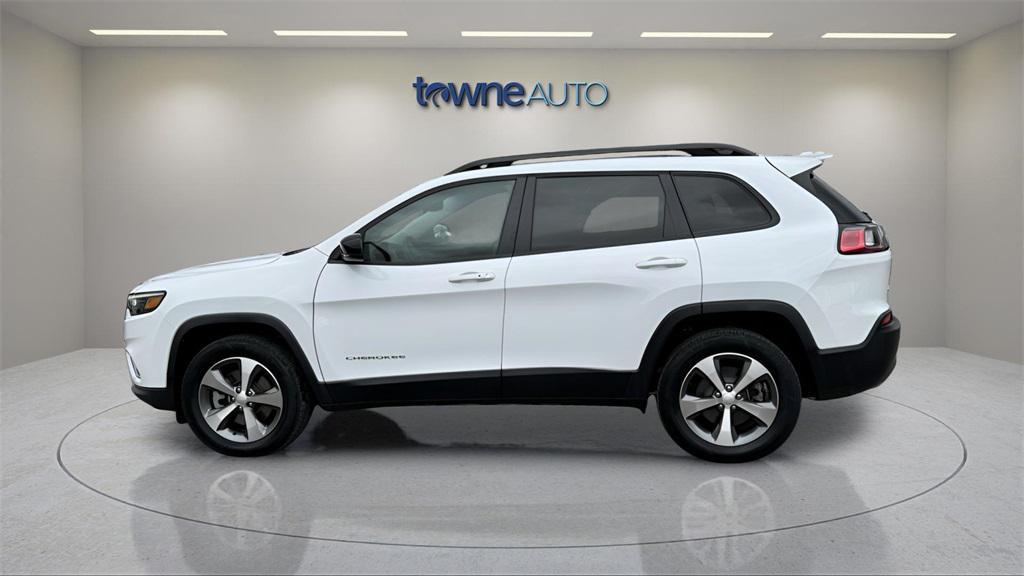 used 2022 Jeep Cherokee car, priced at $23,987