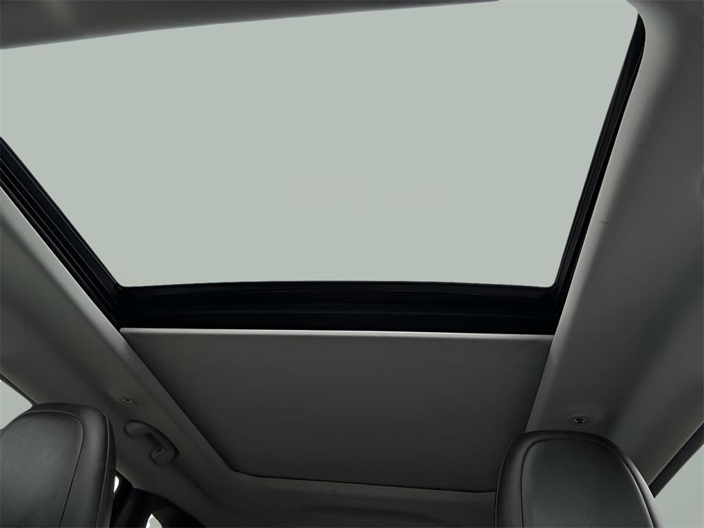 used 2022 Jeep Cherokee car, priced at $23,987