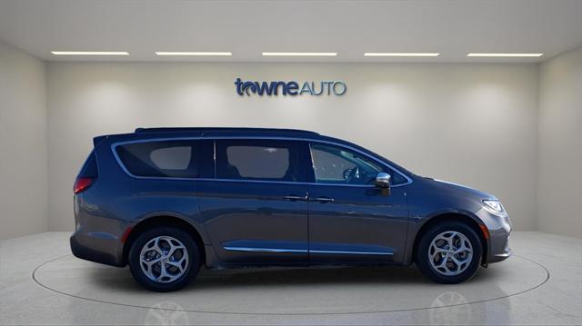 used 2022 Chrysler Pacifica car, priced at $37,987