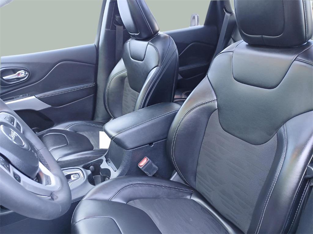 used 2022 Jeep Cherokee car, priced at $25,538