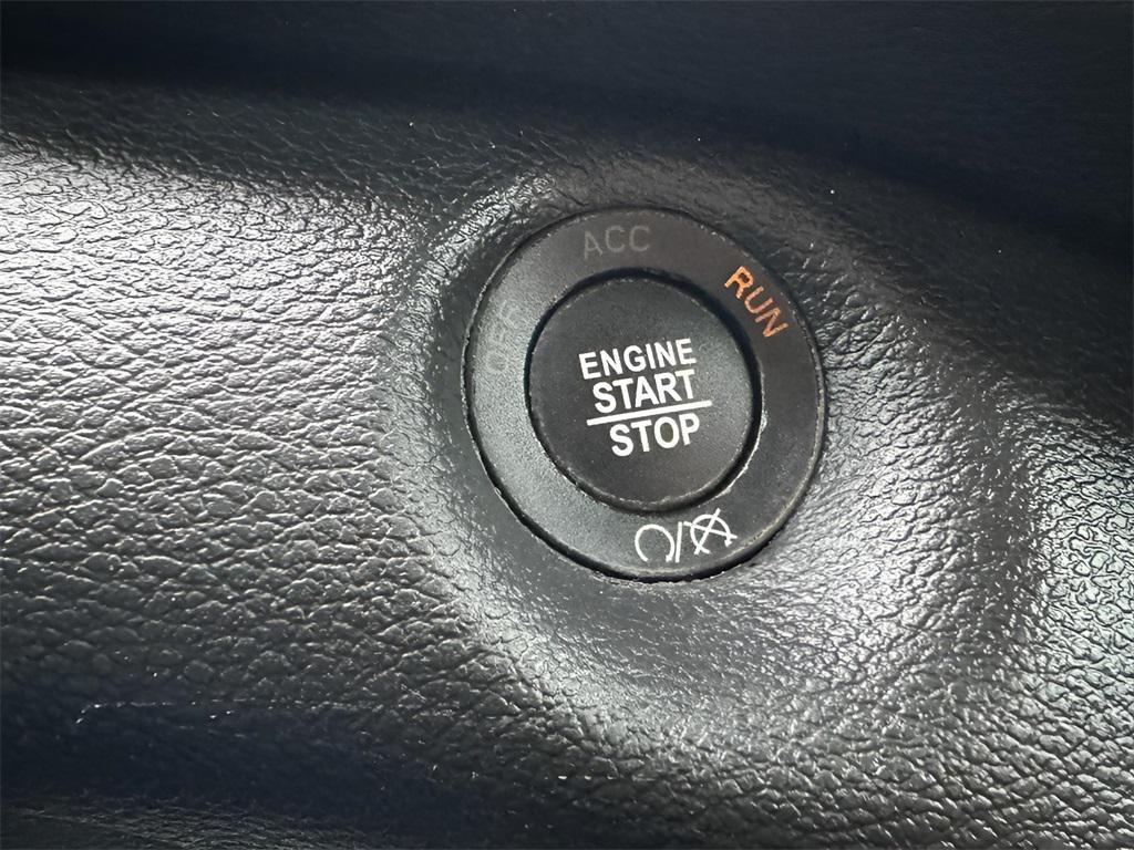 used 2022 Jeep Cherokee car, priced at $24,187