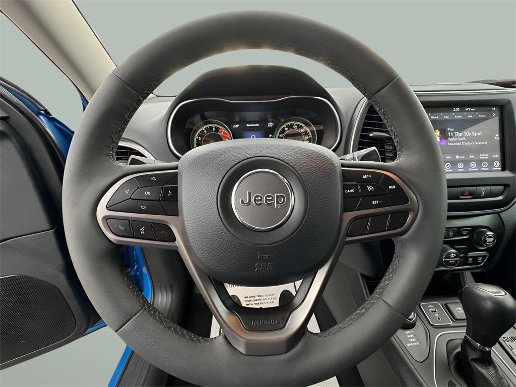 used 2022 Jeep Cherokee car, priced at $24,187