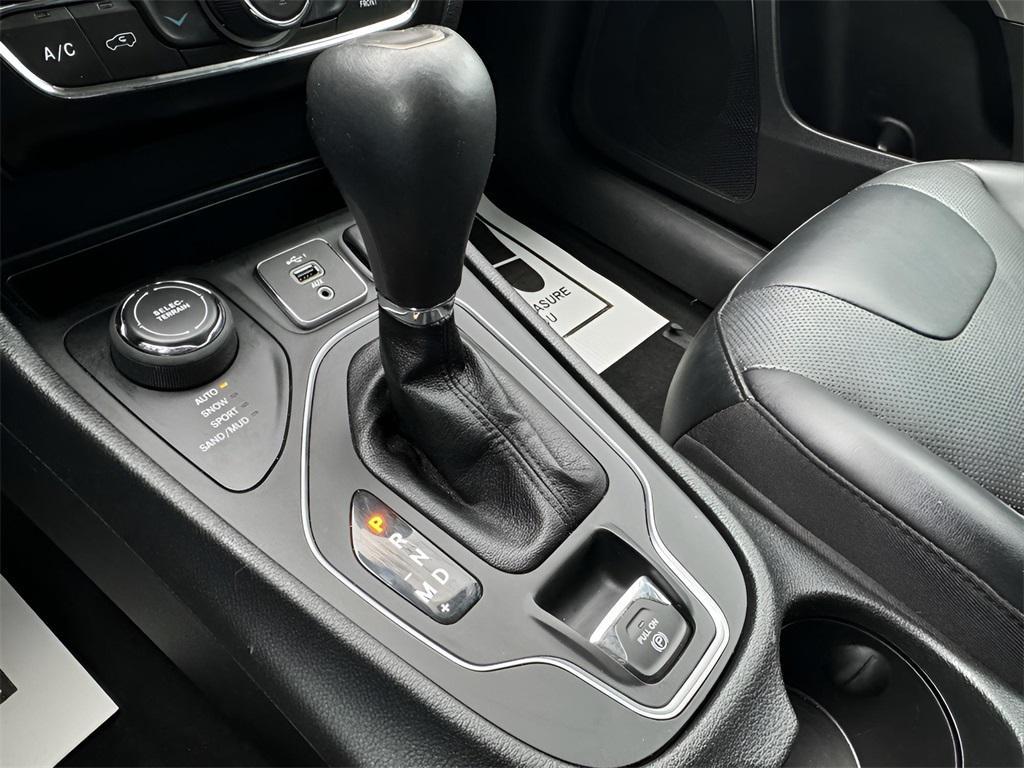 used 2022 Jeep Cherokee car, priced at $24,187