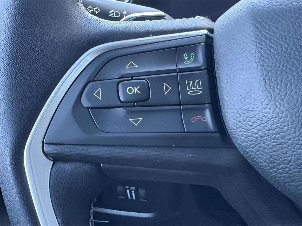 used 2023 Jeep Grand Cherokee car, priced at $35,256