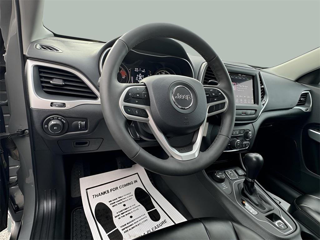 used 2022 Jeep Cherokee car, priced at $26,987