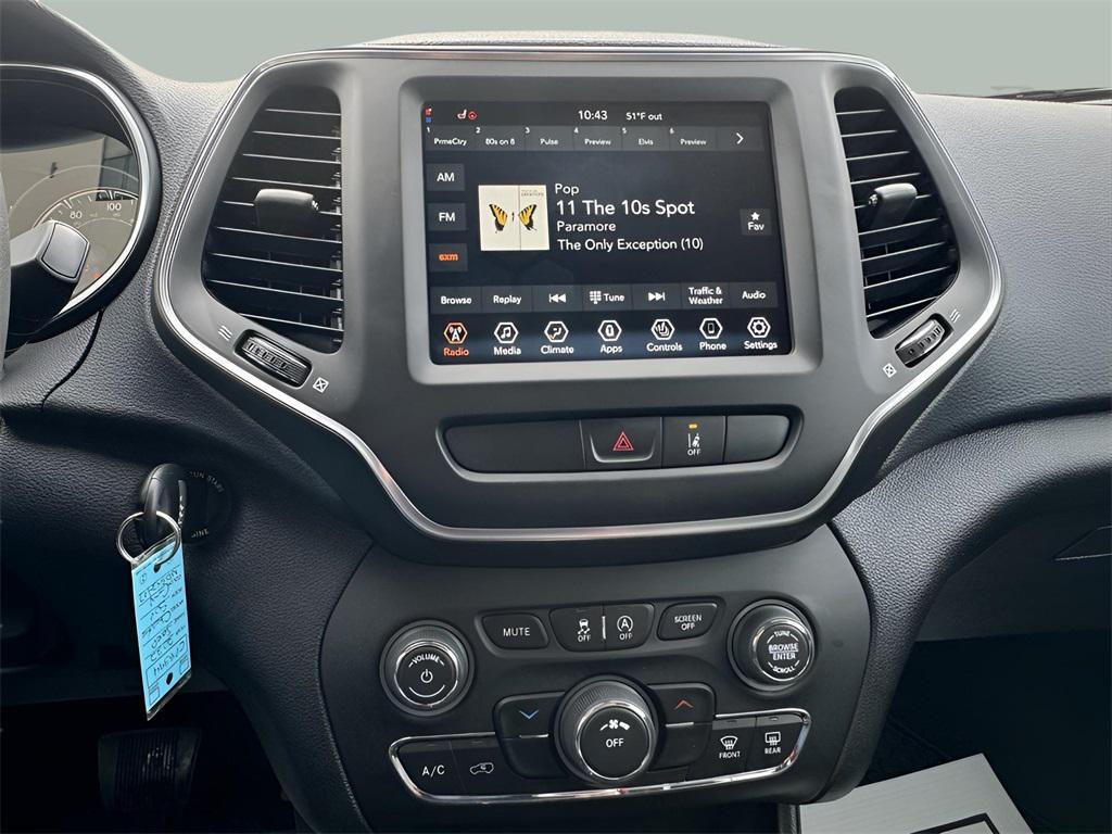 used 2022 Jeep Cherokee car, priced at $26,987