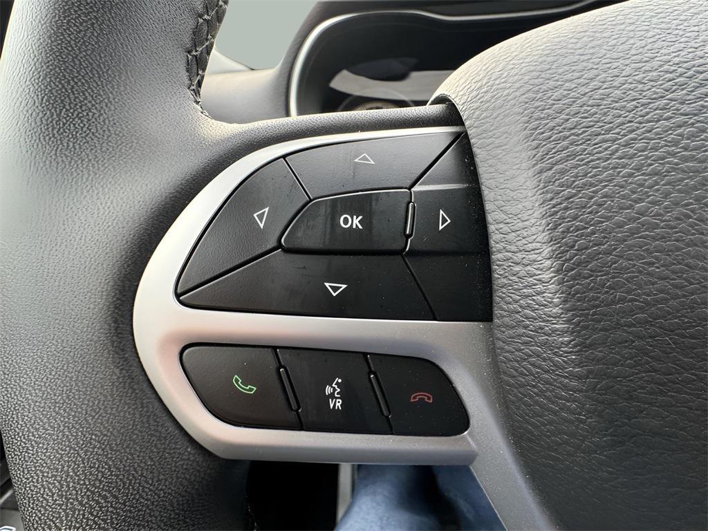 used 2022 Jeep Cherokee car, priced at $26,987