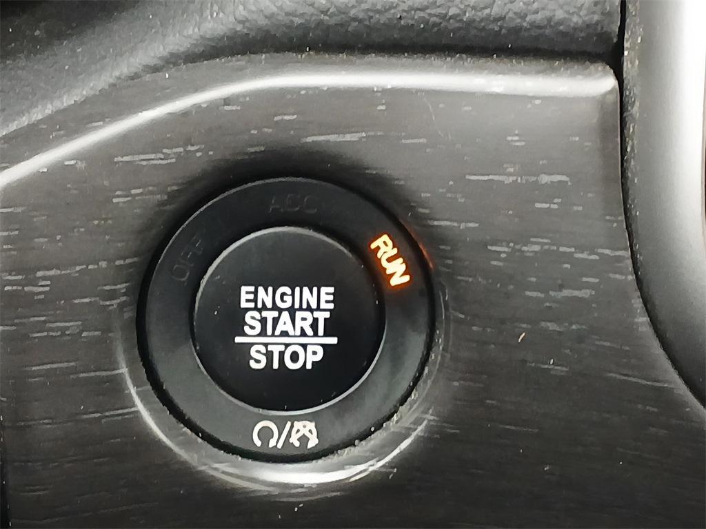 used 2018 Jeep Grand Cherokee car, priced at $17,736