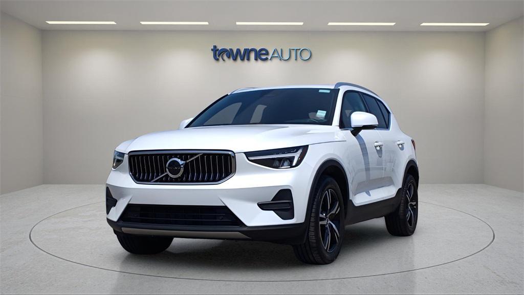 used 2025 Volvo XC40 car, priced at $30,987