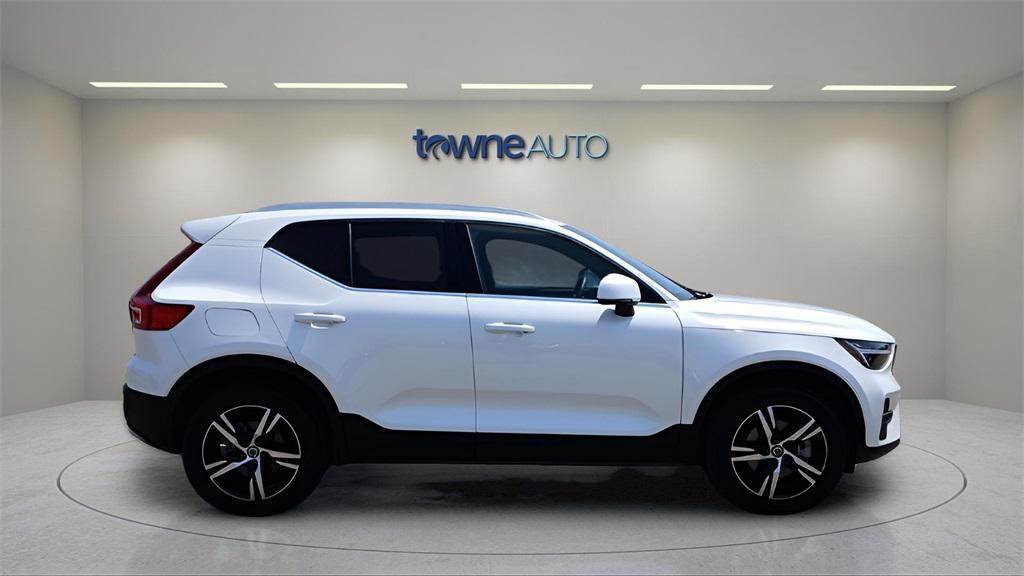 used 2025 Volvo XC40 car, priced at $30,987
