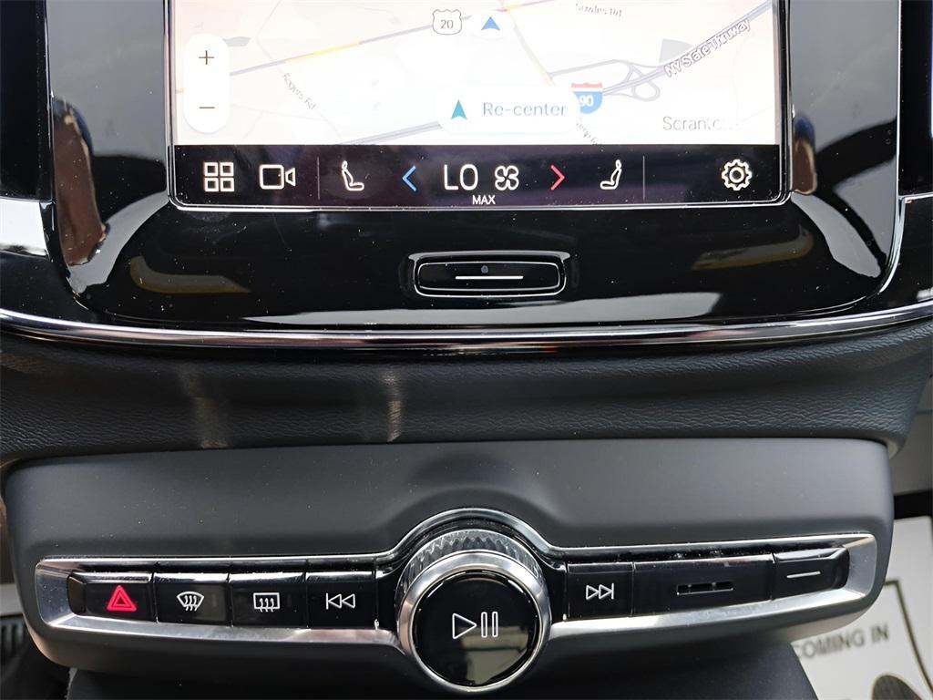 used 2025 Volvo XC40 car, priced at $30,987