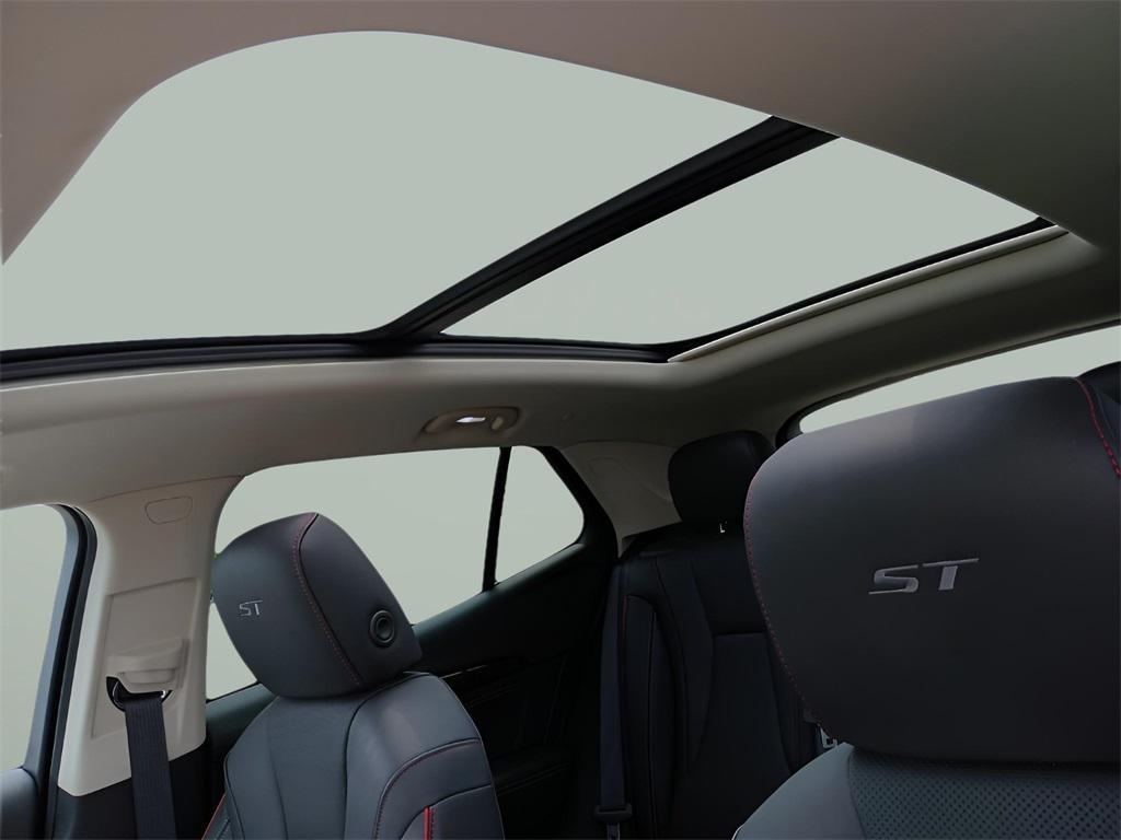 used 2023 Buick Envision car, priced at $29,222