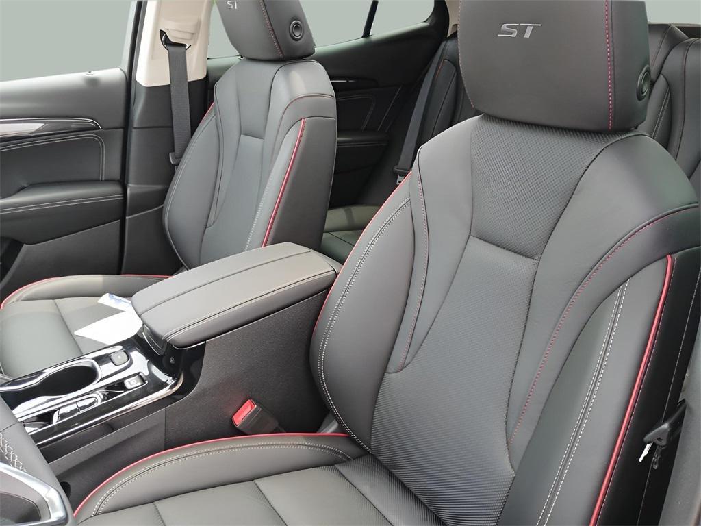 used 2023 Buick Envision car, priced at $29,222