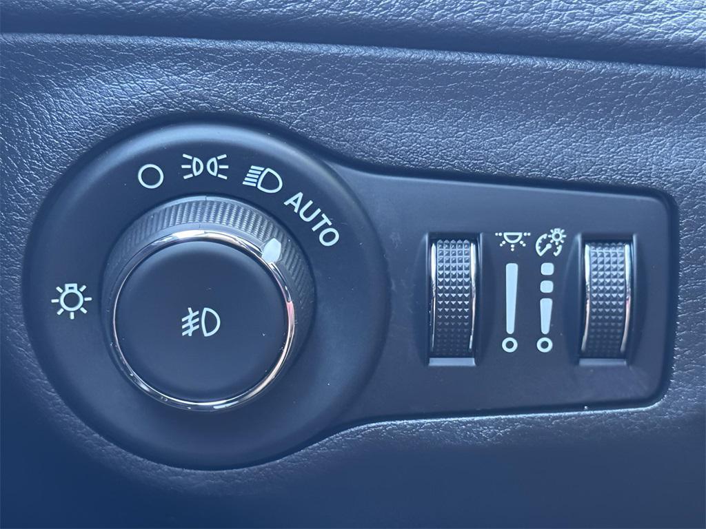 used 2019 Jeep Compass car, priced at $15,461