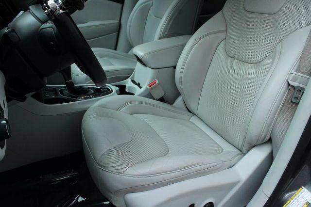 used 2020 Jeep Cherokee car, priced at $16,950