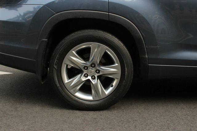 used 2014 Toyota Highlander car, priced at $15,950